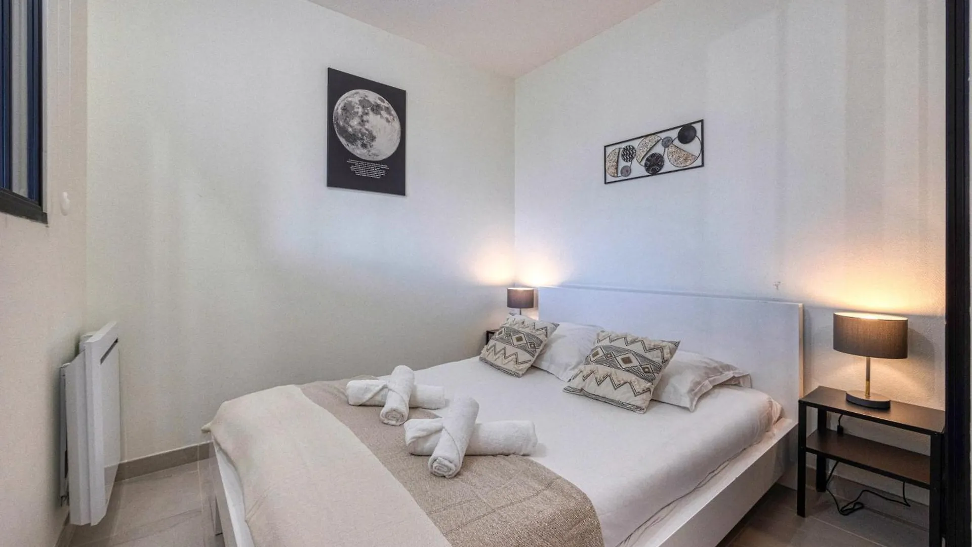 L'Hotelier - Chu / Bein Sport/Canal + Meylan Apartment